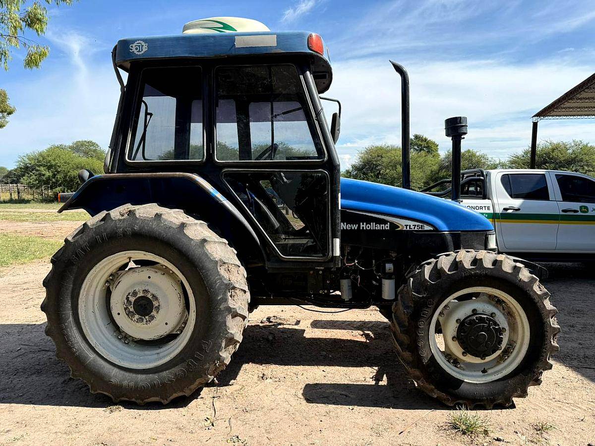 Tractor New Holland Tl75e