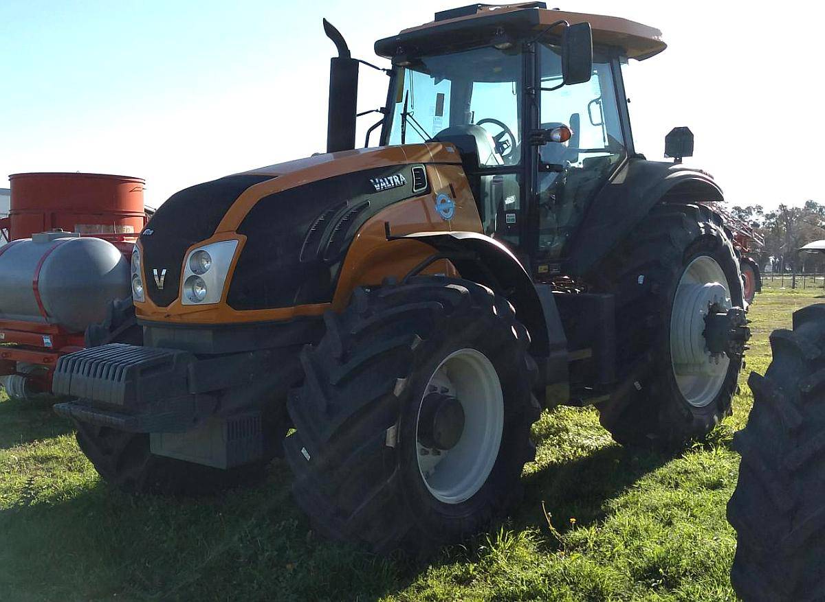 Tractor Valtra BT 210, Nuevo. Cero Horas de Uso.