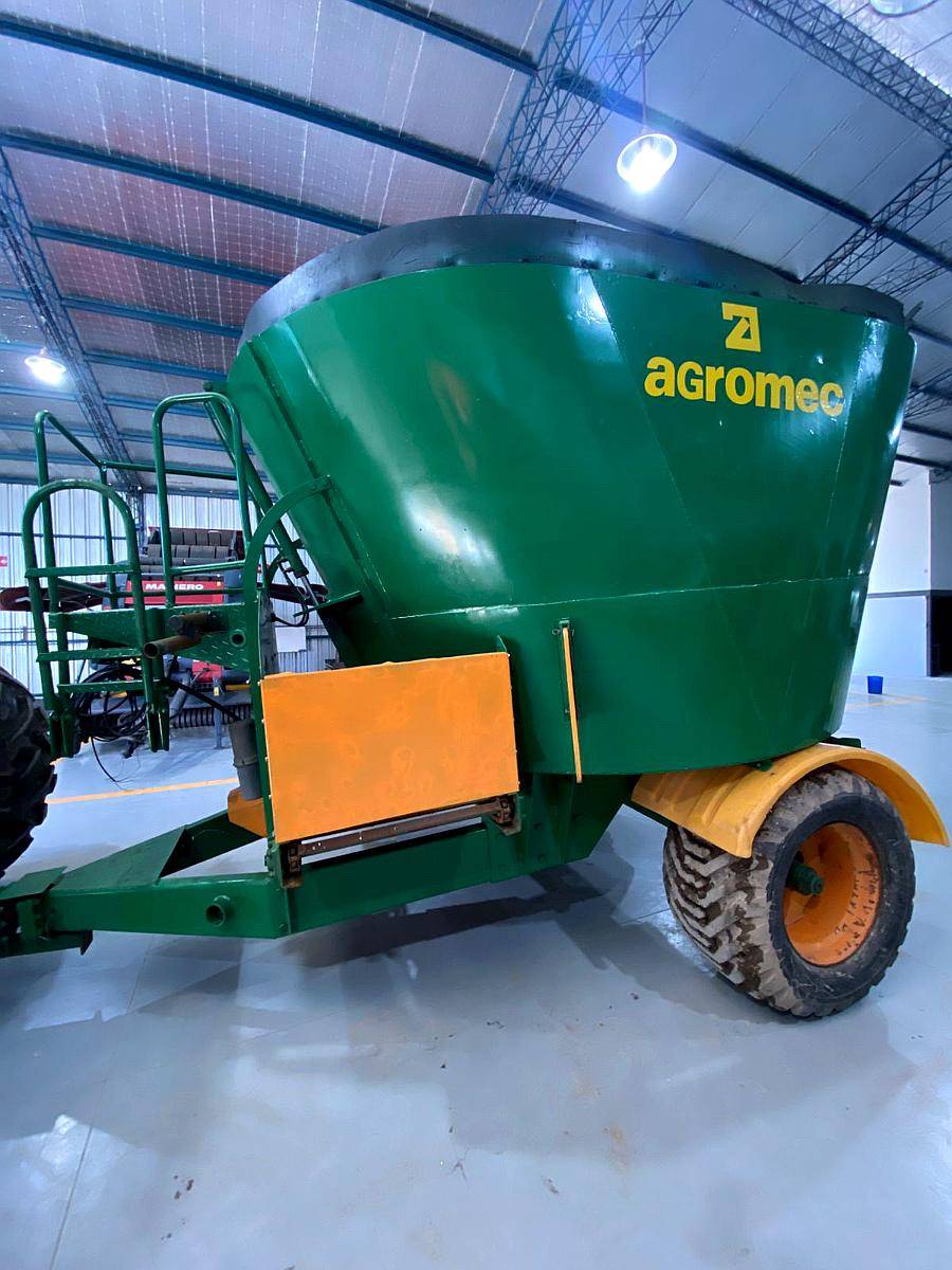 Mixer Vertical Agromec 14 MTS3