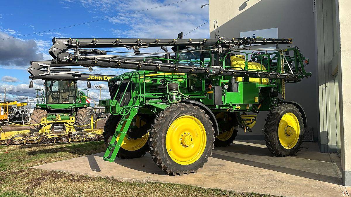 Pulverizadora John Deere 4730 - 2018