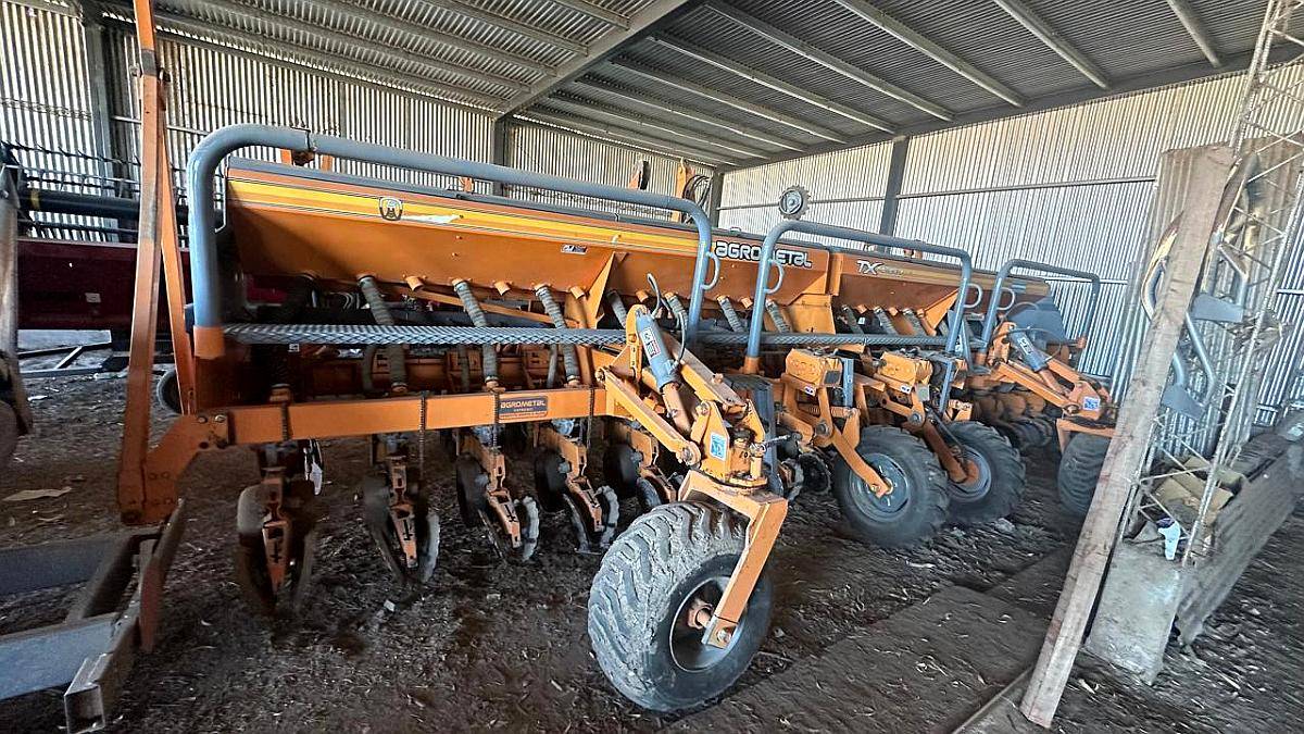 Sembradora Agrometal TX Mega 16/52 Neumatica Clic, Fertiliz.