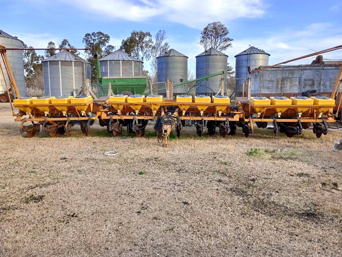 Sembradora Agrometal TX 14 a 70 con Monitor