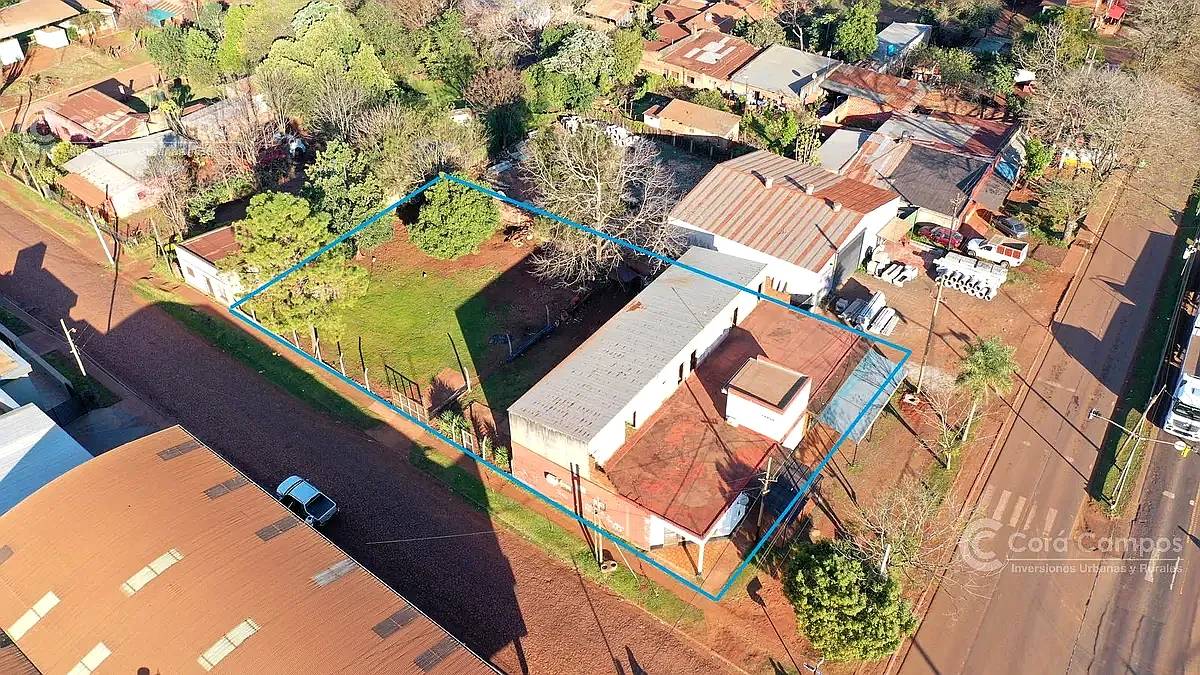 Se Vende en Virasoro Corrientes. Esquina con Locales Comerci