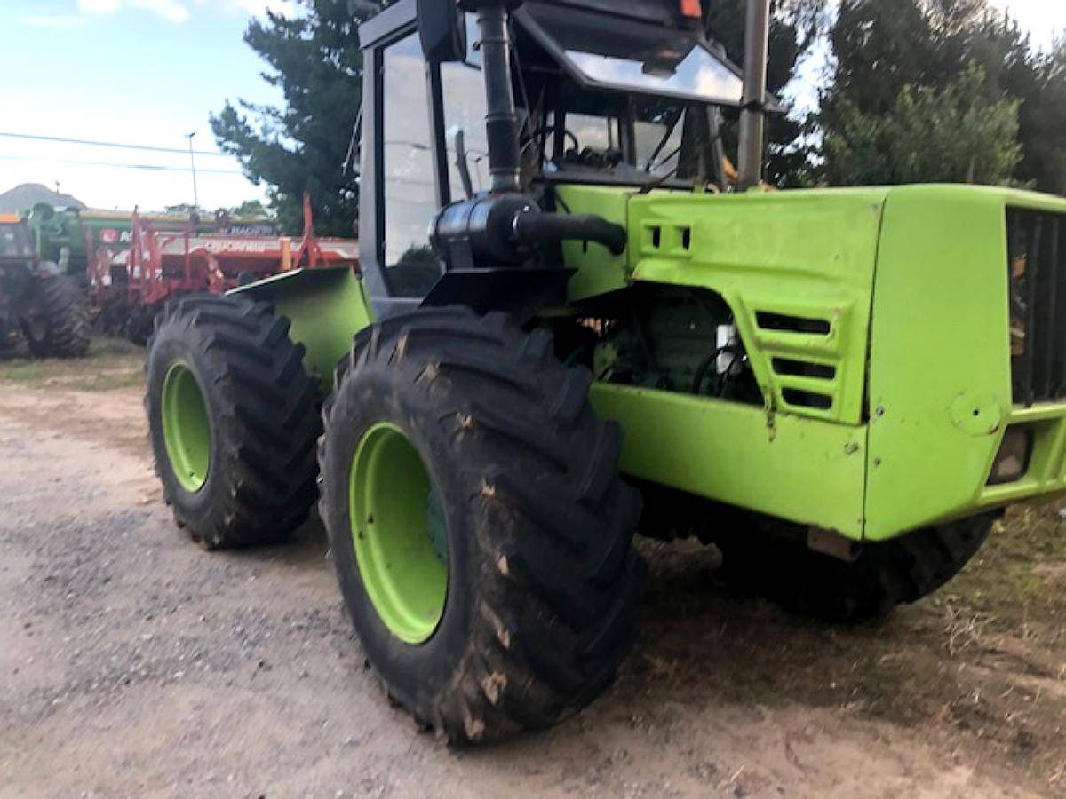 Tractor Zanello 417 con Cummins con 23.1x30 Recapadas