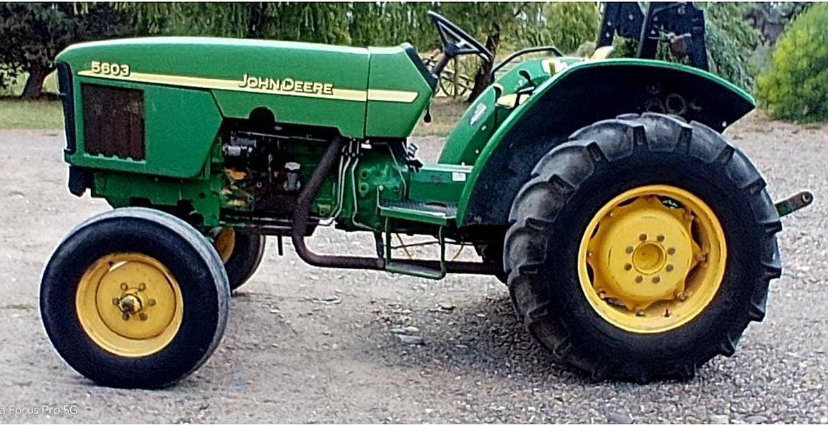 Tractores Traccion Simple J. Deere 5603 Usado