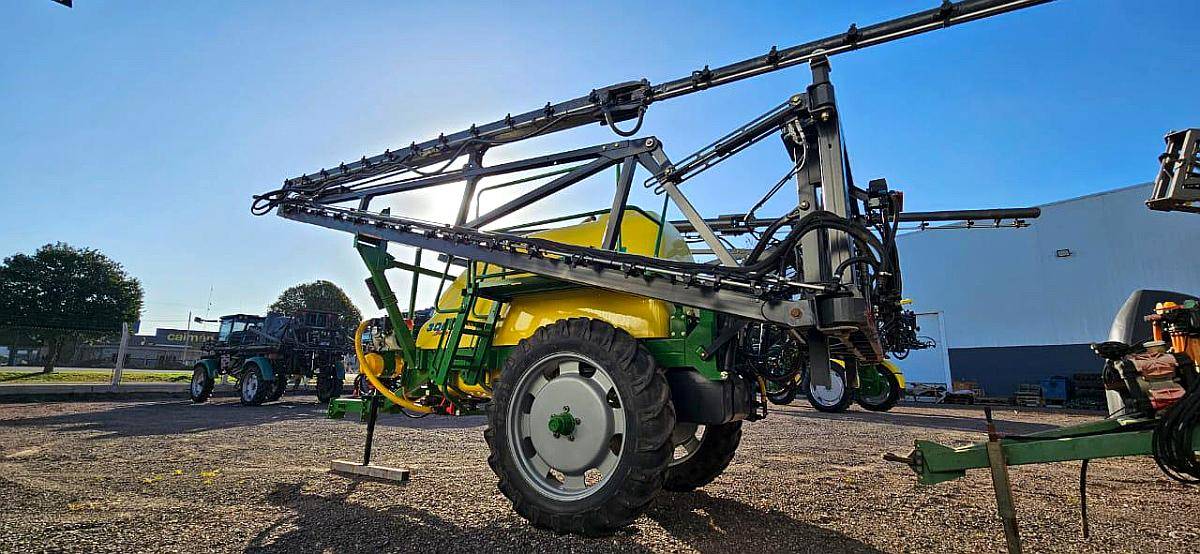 🚜 Pulverizadora Serie a 3000 Caiman 🚜