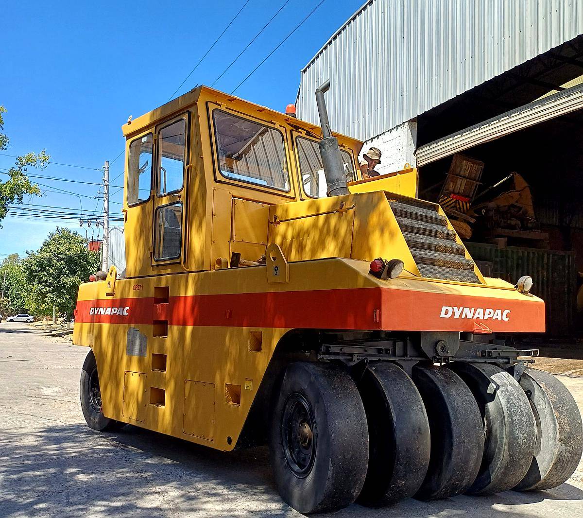 Compactador Dynapac CP271 9 Ruedas