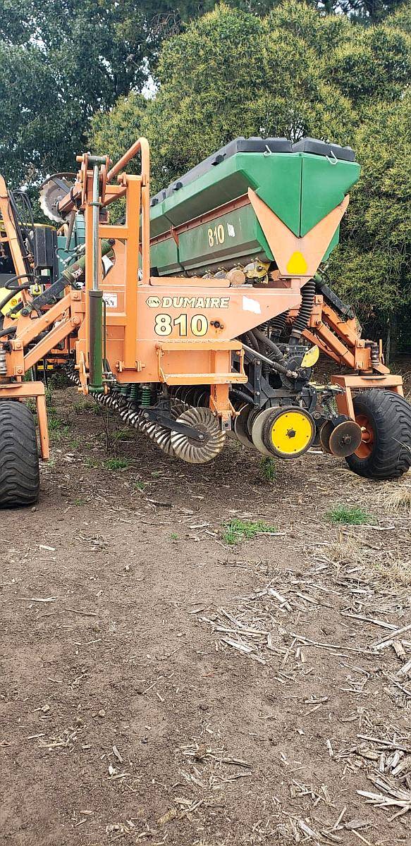 Sembradora Dumaire 810 de 19 a 35 cm