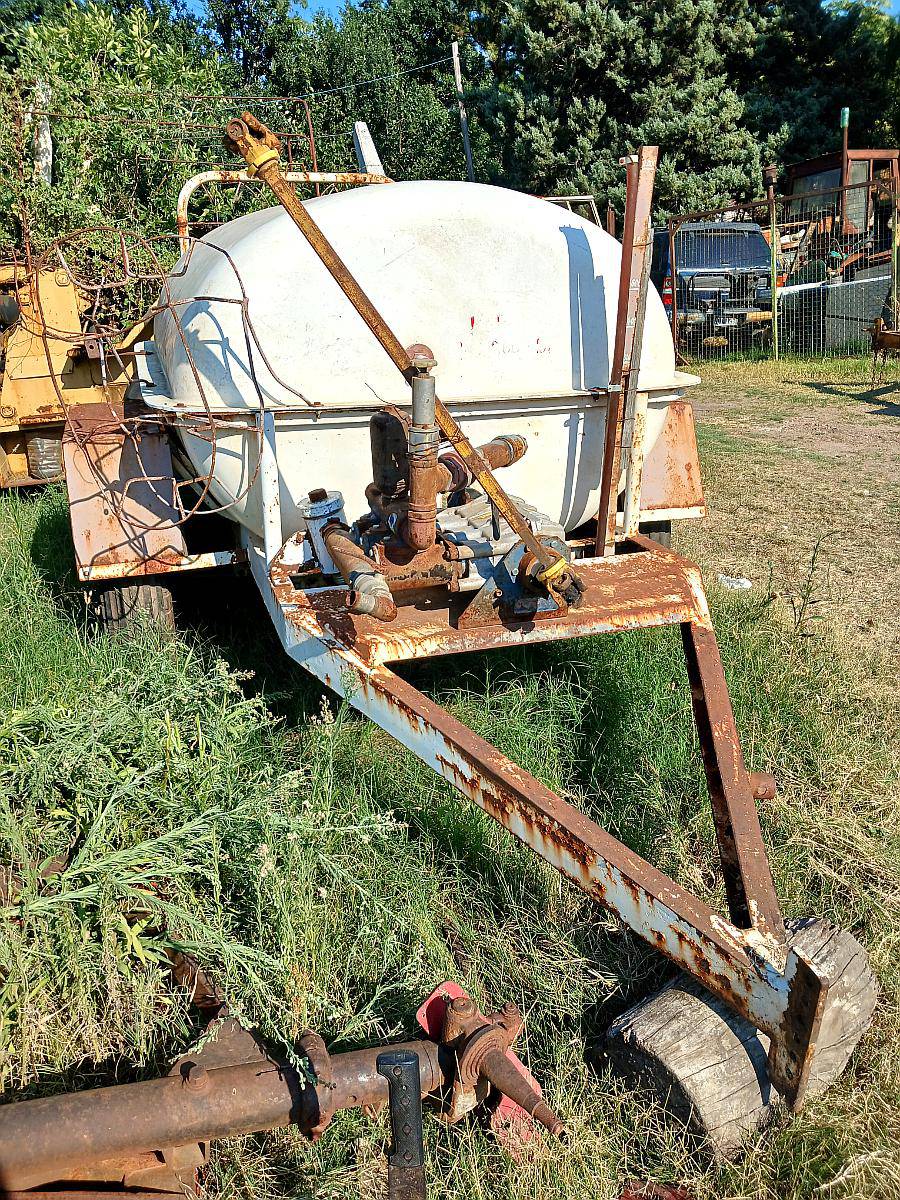 Acoplado Cisterna 2000 Lts Tanque Plastico de 1 Eje