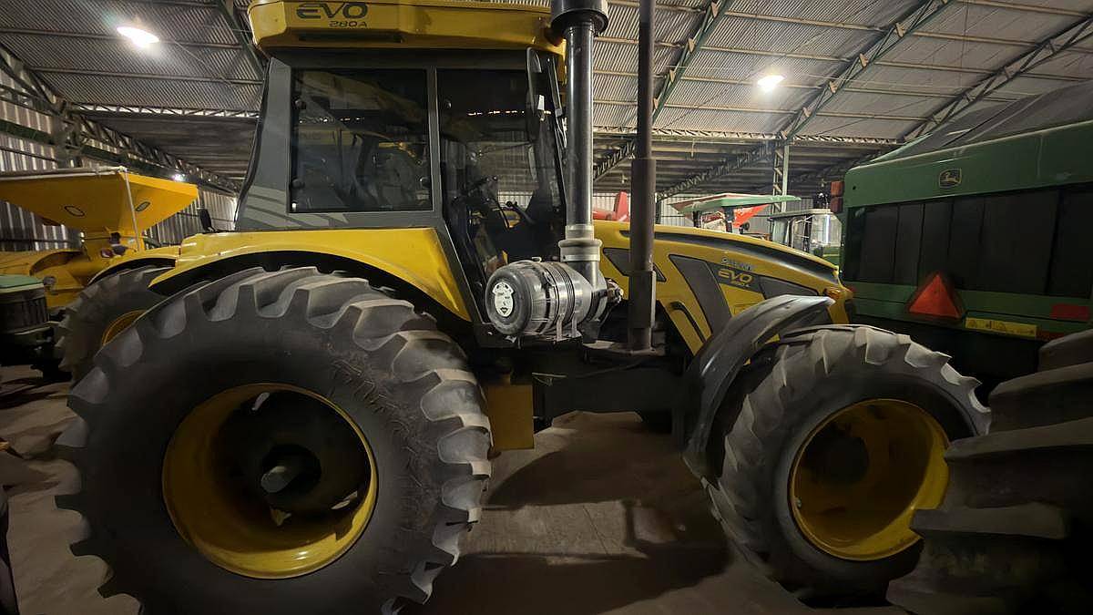 Tractor Pauny EVO280 de 180 HP