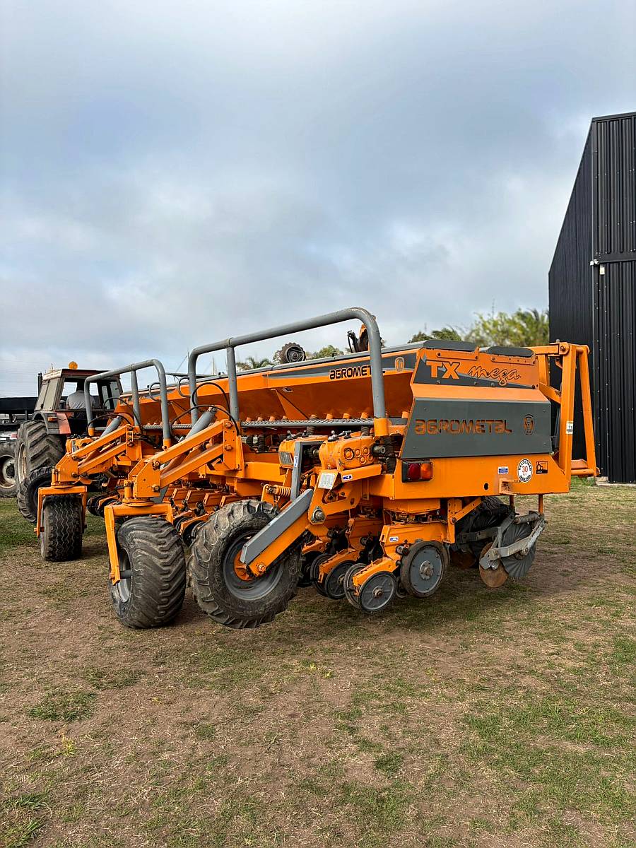 Agrometal TX Mega 16/42 - año 2011