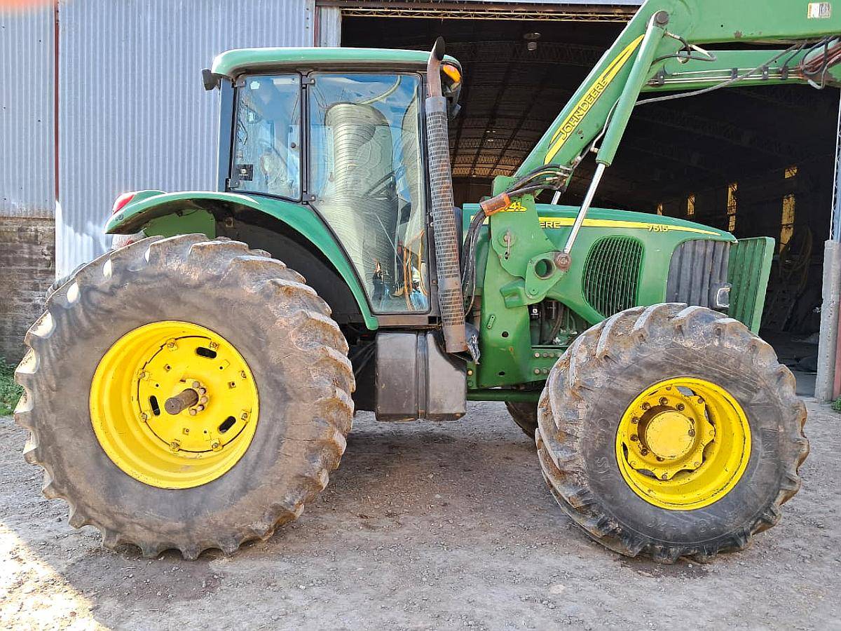 Tractor John Deere 7515