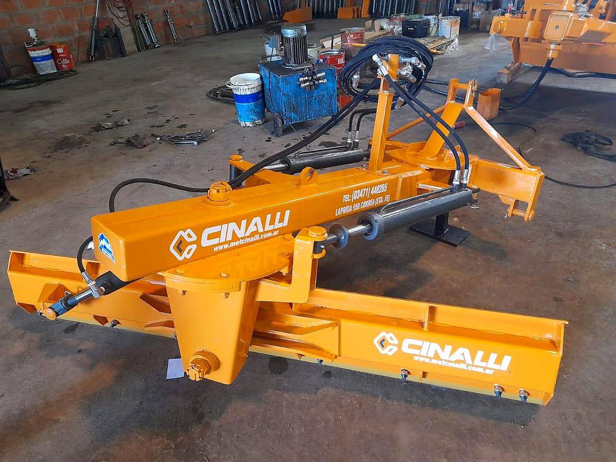 Niveladora Cinalli N3 CD H 2,14 MT Ancho de Trabajo 3 Puntos