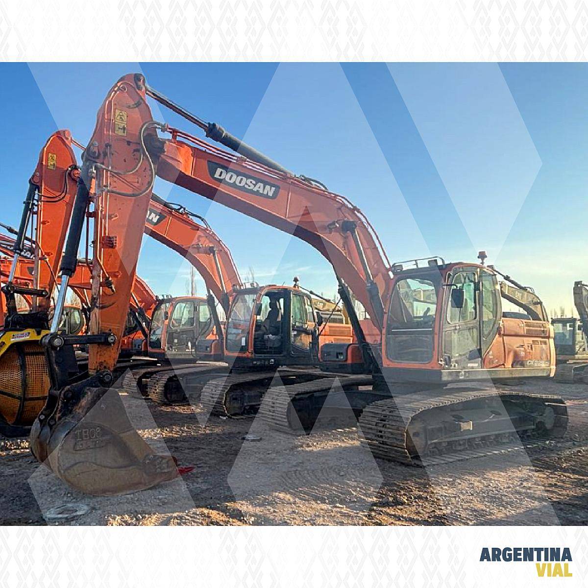 Excavadora Doosan DX225 ID854