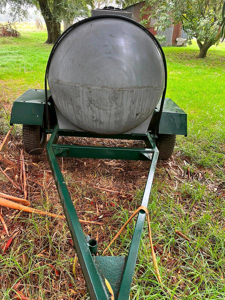 Acoplado Tanque de Agua 1000 Litros