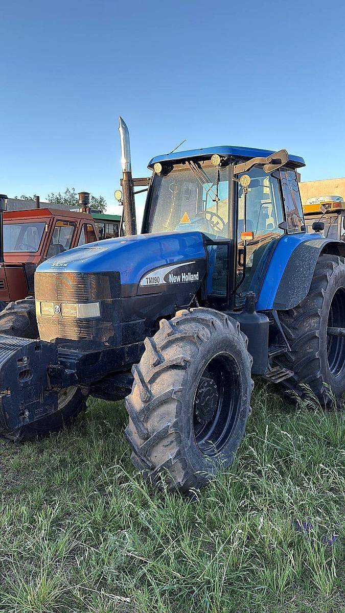 New Holland TM 190. Power Shift Dual 20.8x38