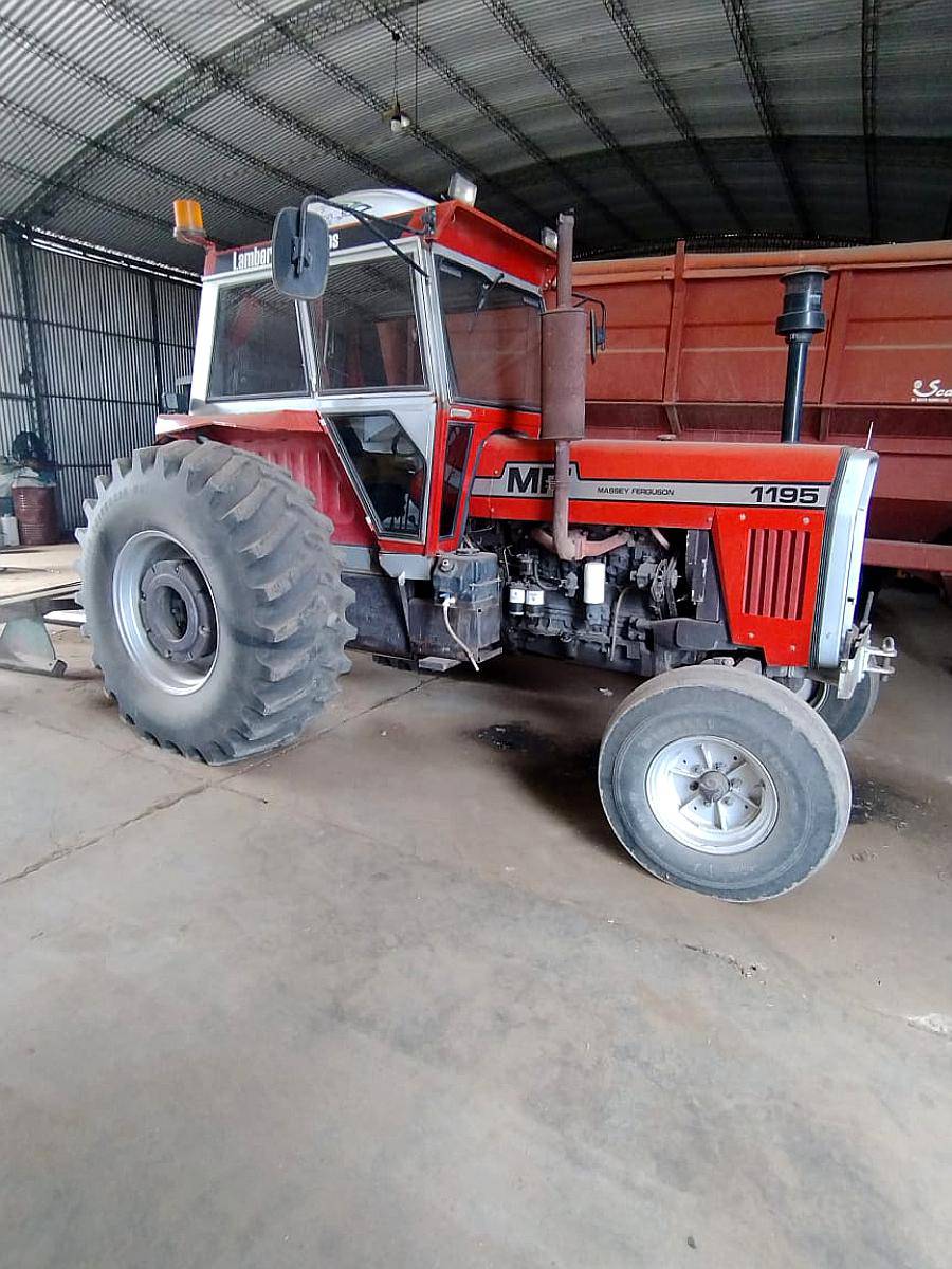 Tractor Massey Ferguson 1195, año 1984
