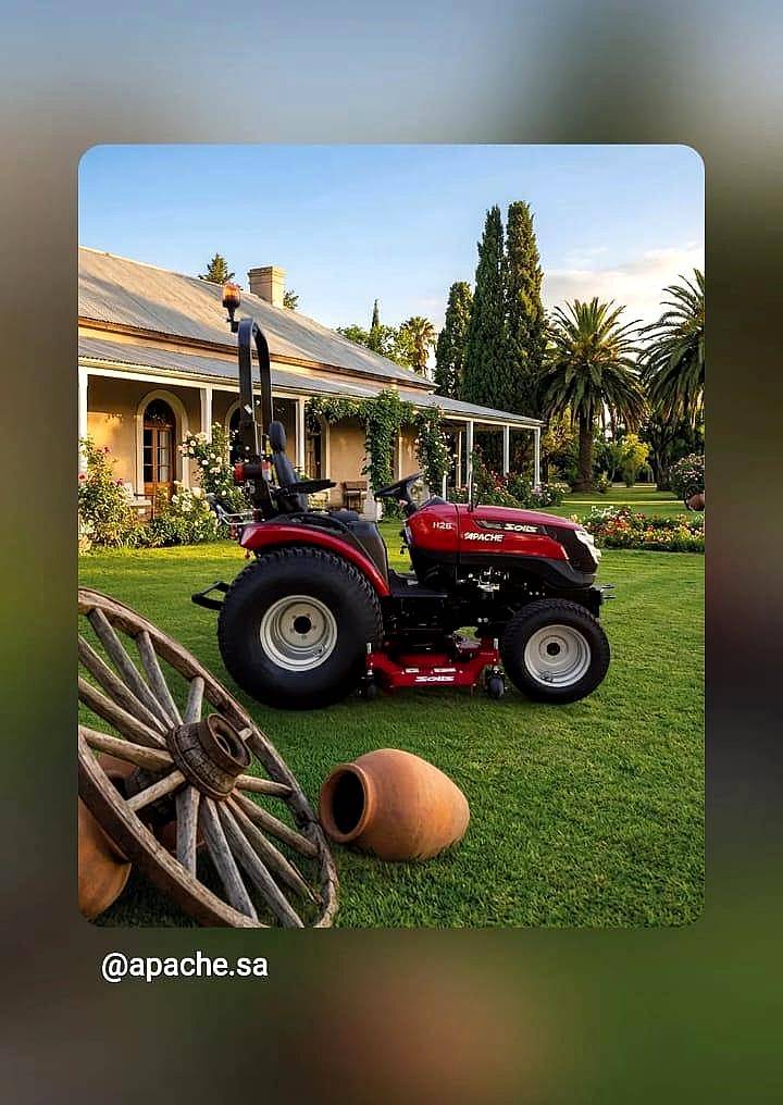 Tractor Apache Solis con Cortadora de Cesped