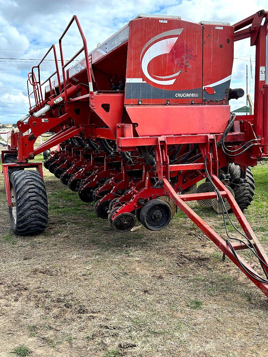 Sembradora Crucianelli Gringa 16 Surcos
