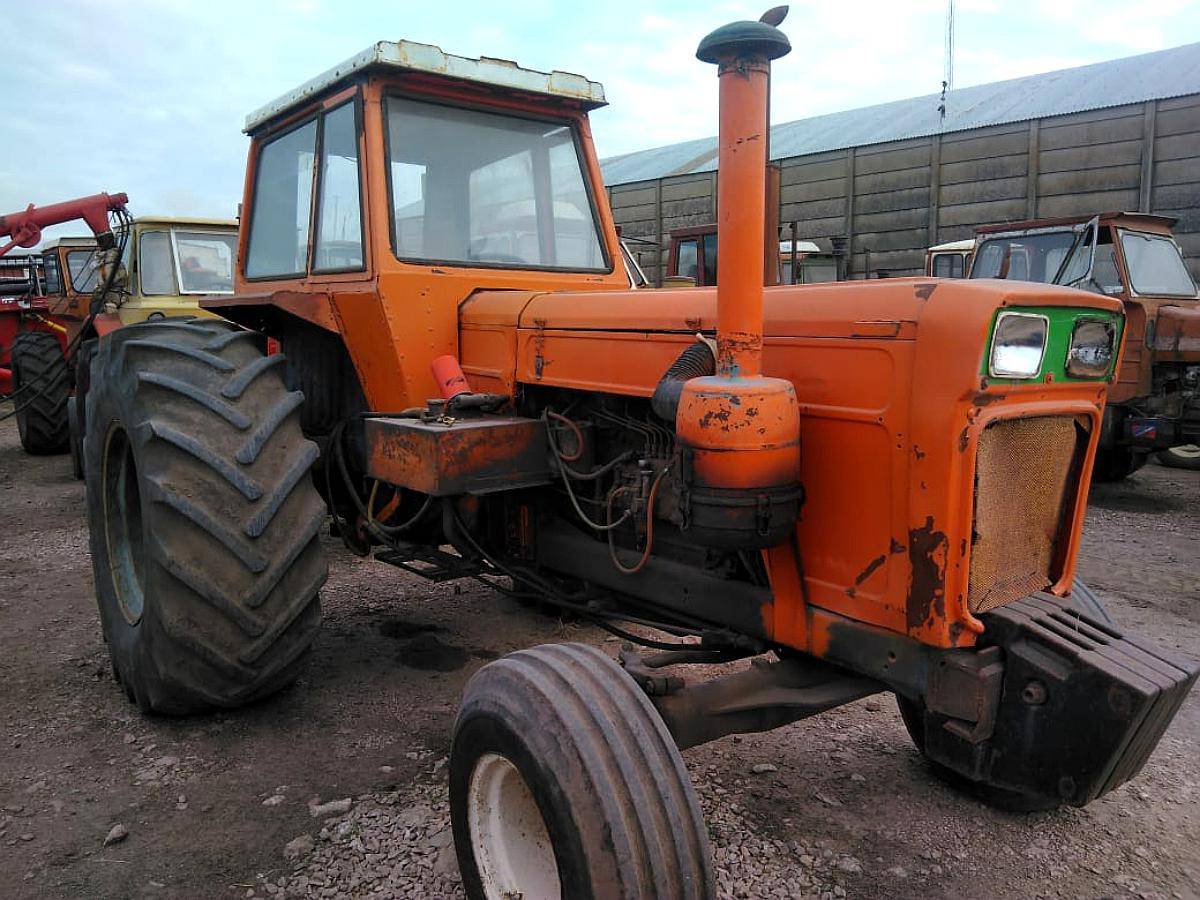 Tractor Fiat 900 con 23/1/30