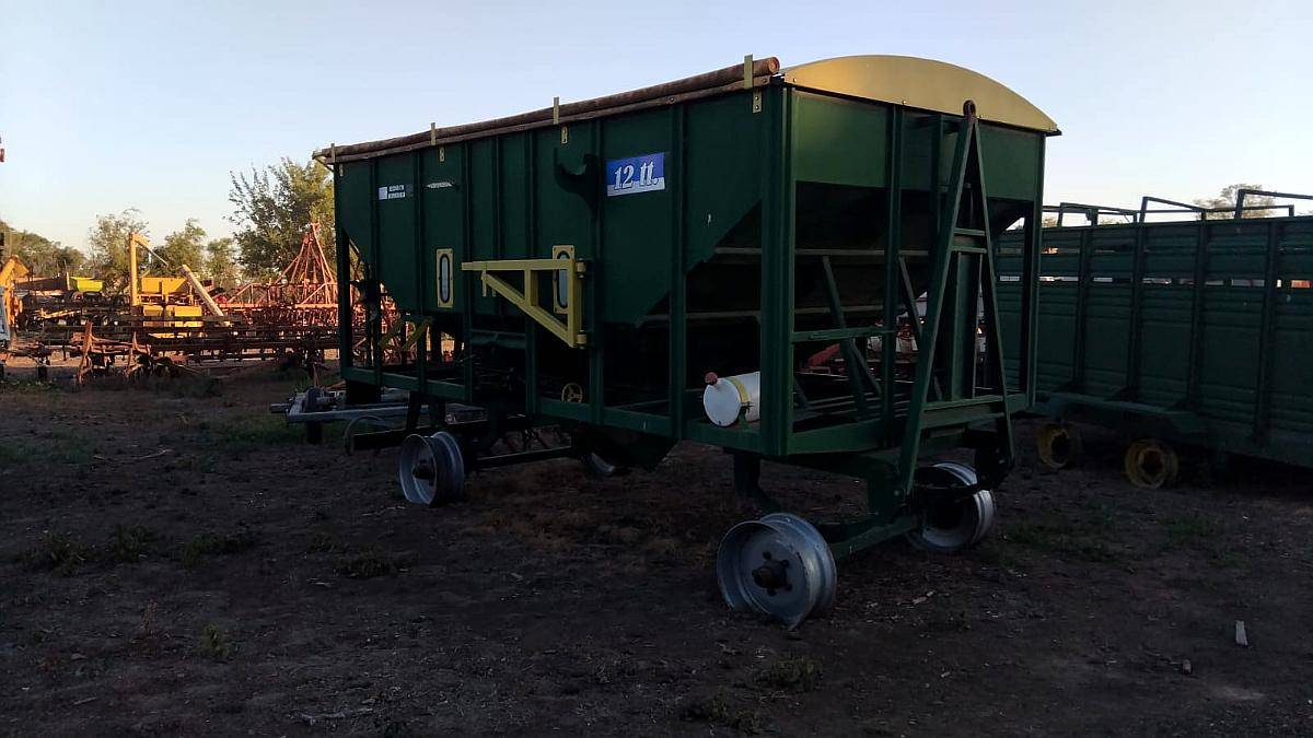 Tolva Semillera Don Benvenuto 12 Toneladas