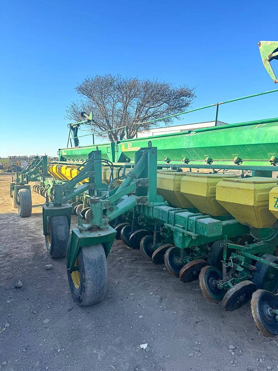 Sembradora Pierebon MIX 10880