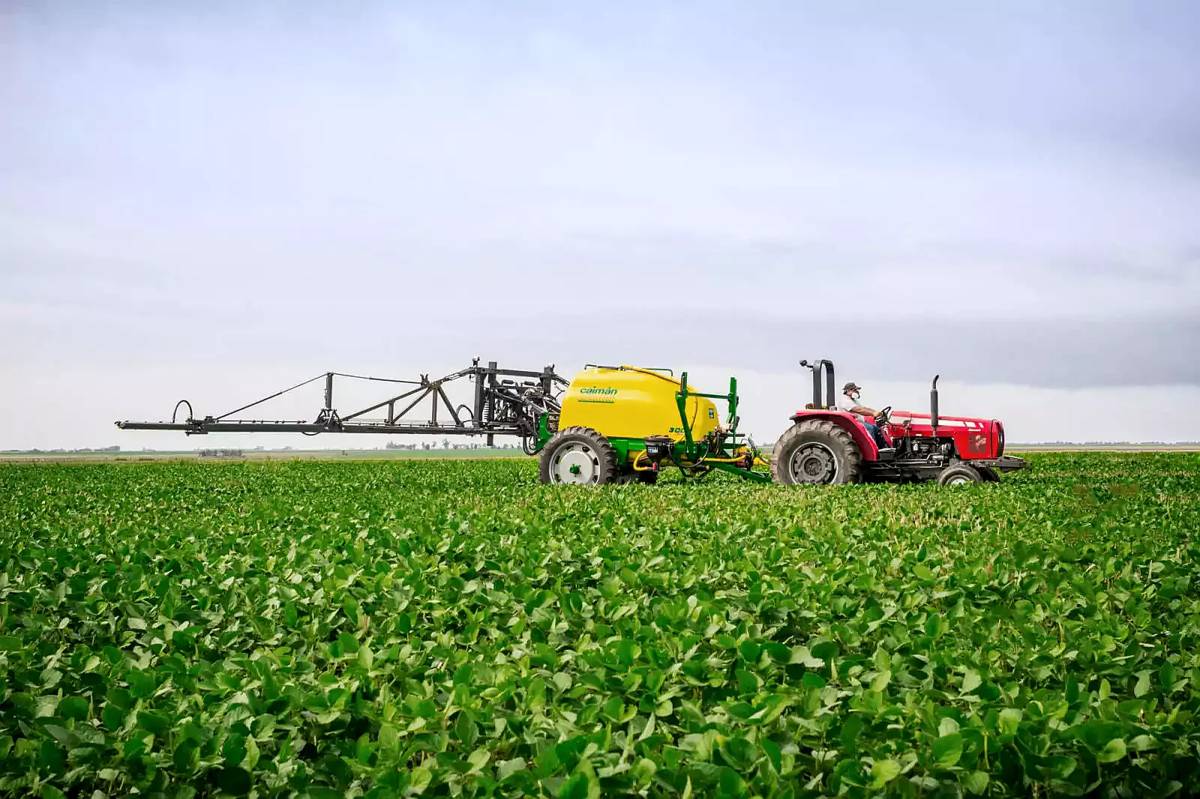 Pulverizador Caiman Serie a de Arrastre