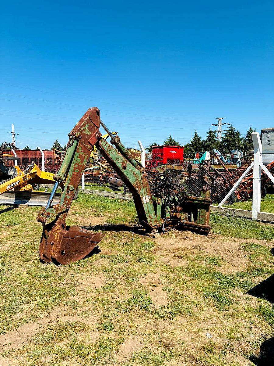 Retroexcavadora para Tractor o Tractor Pala.