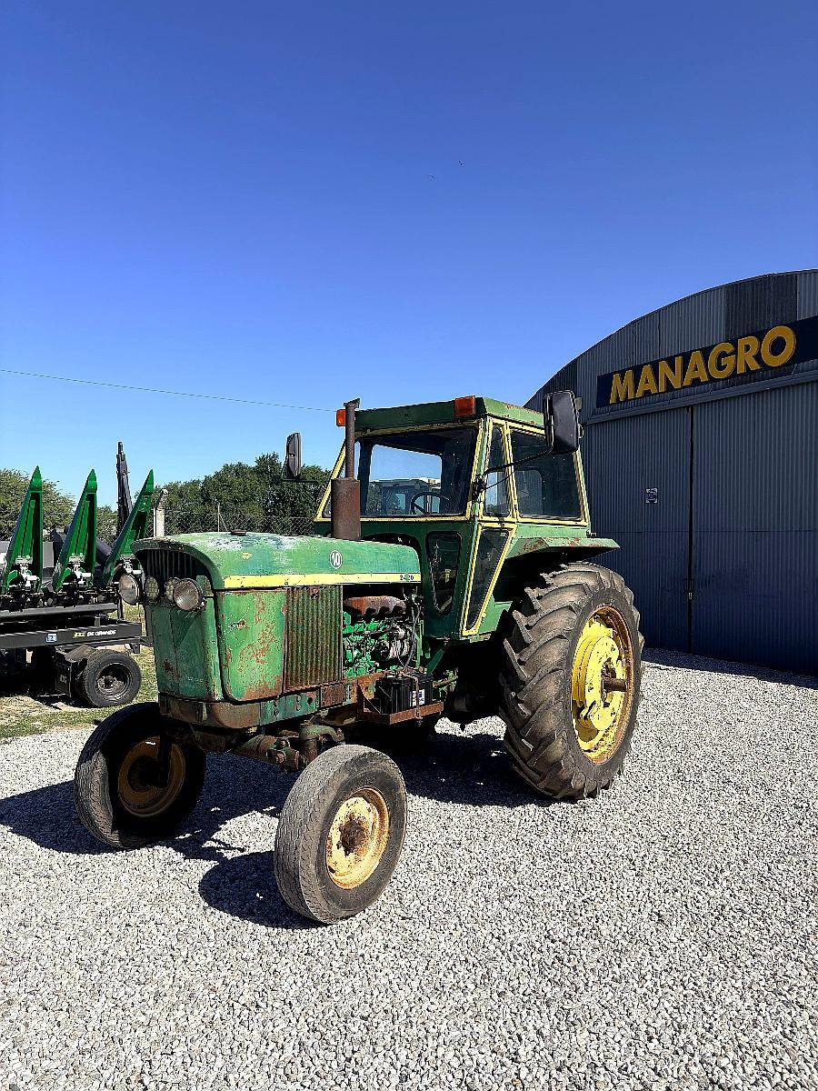 Tractor John Deere 2420