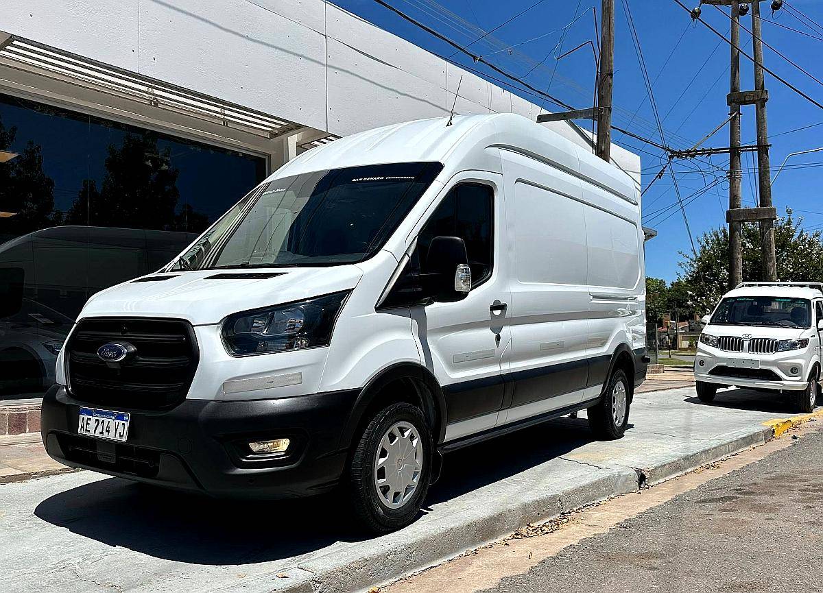 Transit 2.2 L 350l Techo Elevado año 2021 Impecable Orio HN