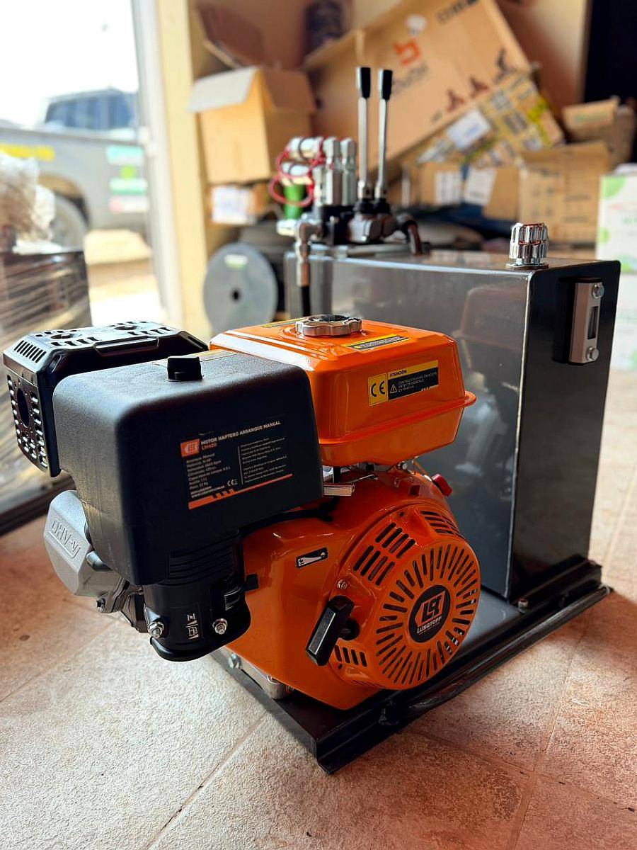 Central Hidráulica 2 Comandos C/motor Luqstoff 15 HP 420cc