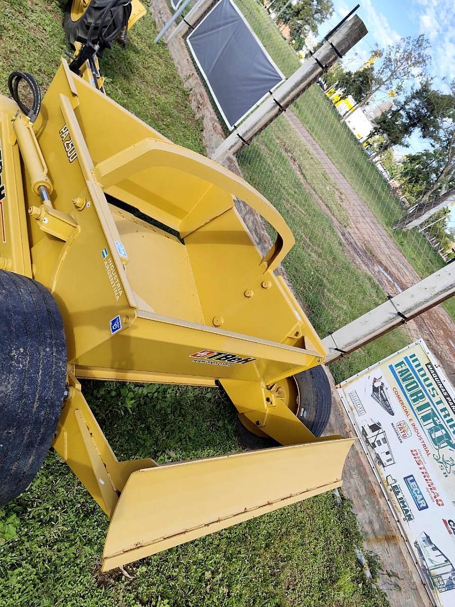 Pala de Arrastre Tbeh PA 2500: Disponible/engomada