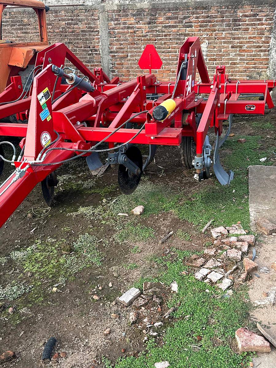 Subsolador Descompactador Paratil Apache de 6 Timones PUA