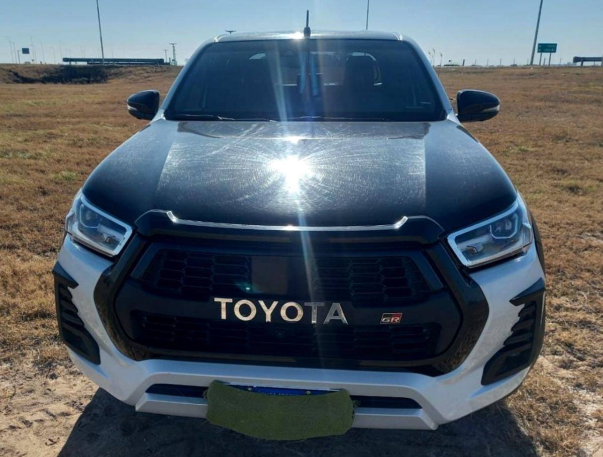 Toyota Hilux 2.8 TDI CD 4X4 Gr-s IV AT 2023dies $65.299.000