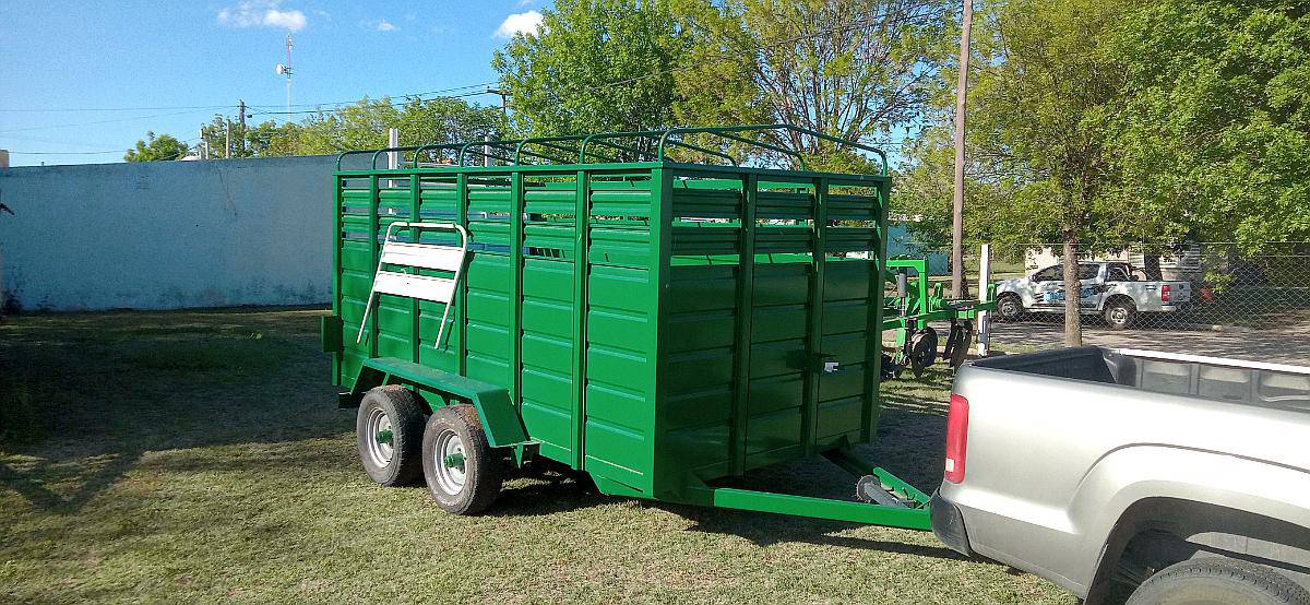 Acoplado Vaquero Jaula 4 X 2