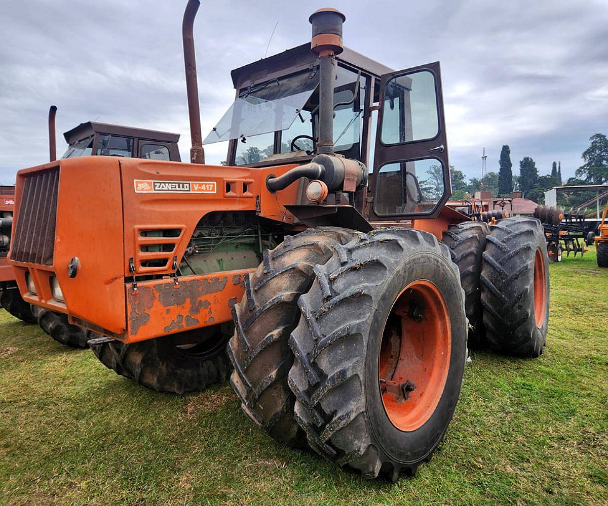 Tractor Zanello 417 con Duales y Motor John Deere de 160 HP