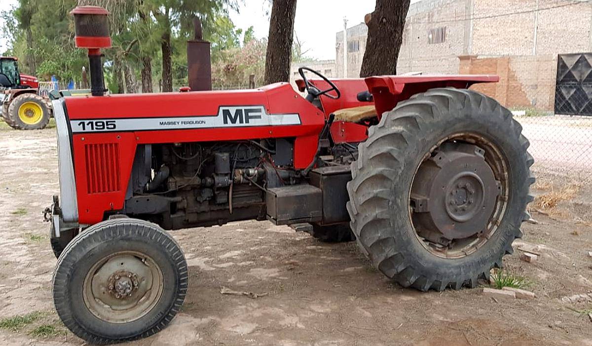 massey-ferguson-1195-l-a-o-1976-u-s-22-100-agroads