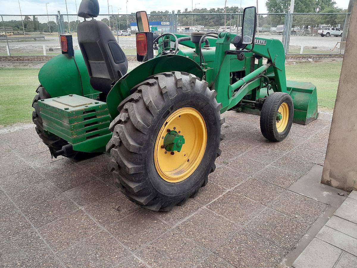 Vendo Tractor John Deere 445 con Pala Frontal Año 1970 Agroads