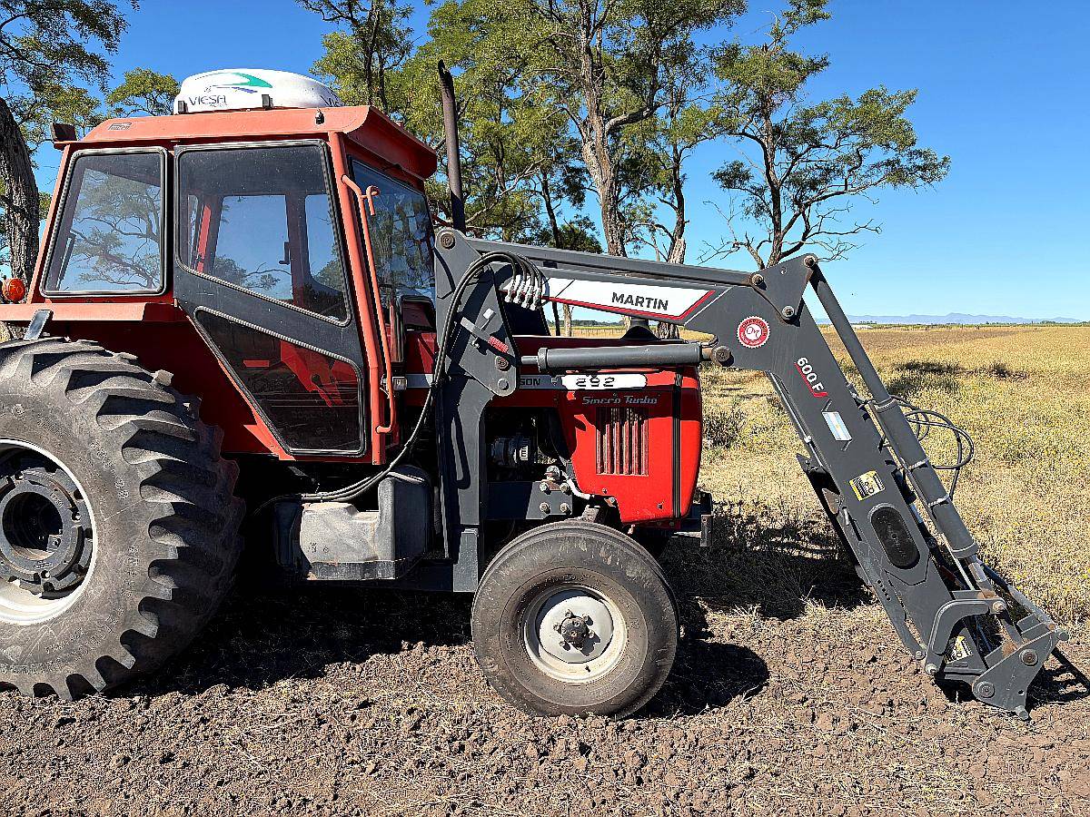 Tractor 292 115hp año 2005 Única Mano con Pala 2023