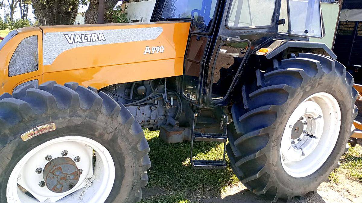 Tractor Valtra A990 - año 2010