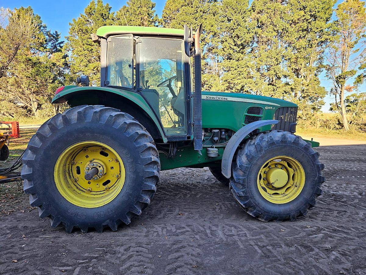 Tractor John Deere 6145j