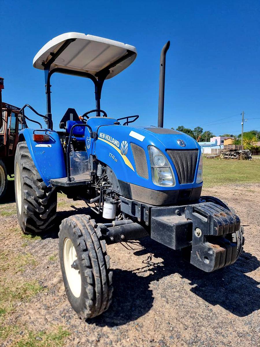 Tractor New Holland TT4.55 4X2 55hp Tres Puntos