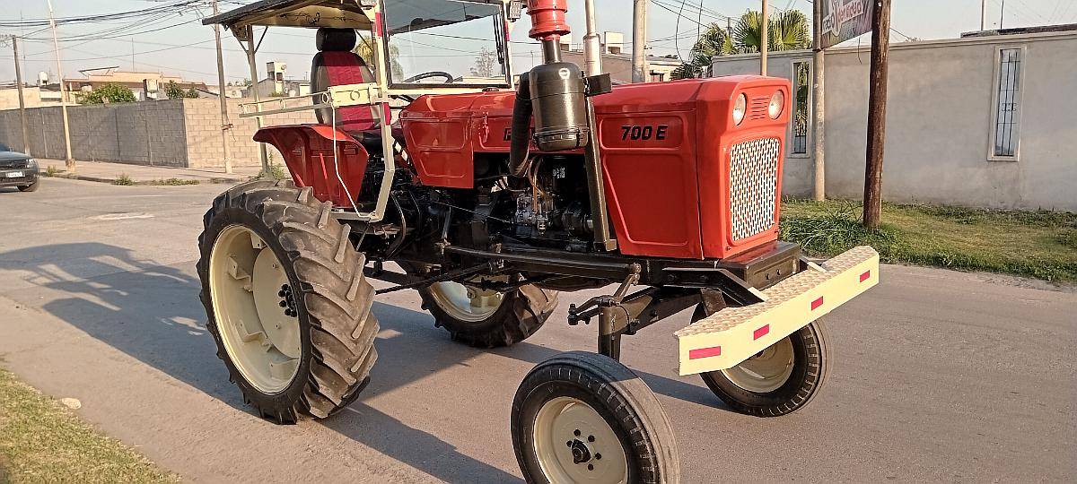 Vendo Fiat 700 e Modelo 76