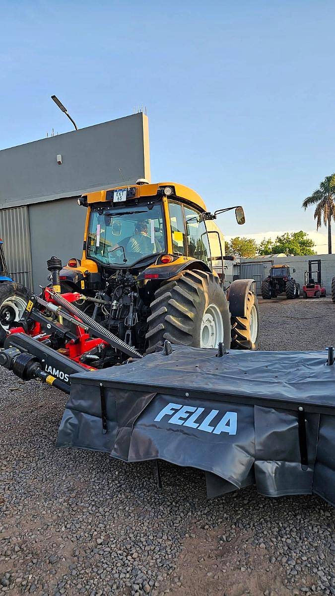 Segadora de 3 Puntos Fella Ramos (alemana)