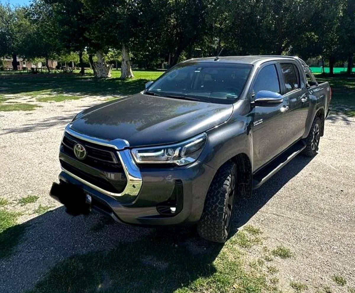 Toyota Hilux 2.8 TDI CD 4X4 SRX AT6 204cv 2021 U$32.999 R/M
