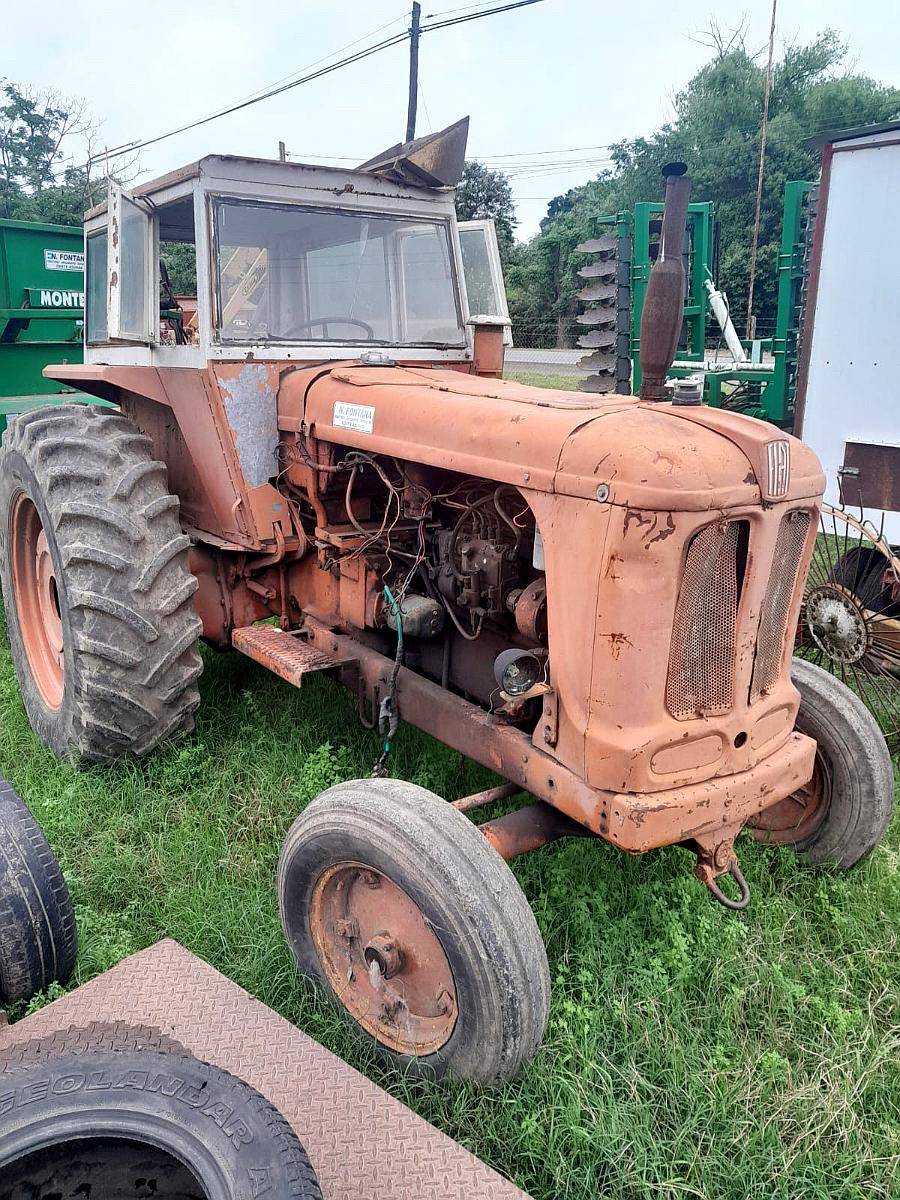 Tractor Fiat 780 con Cabina