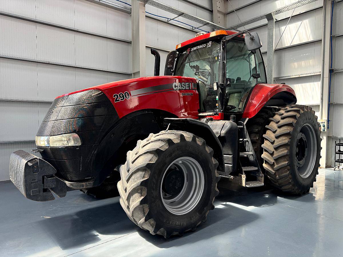 Case IH Magnum 290 - año 2013