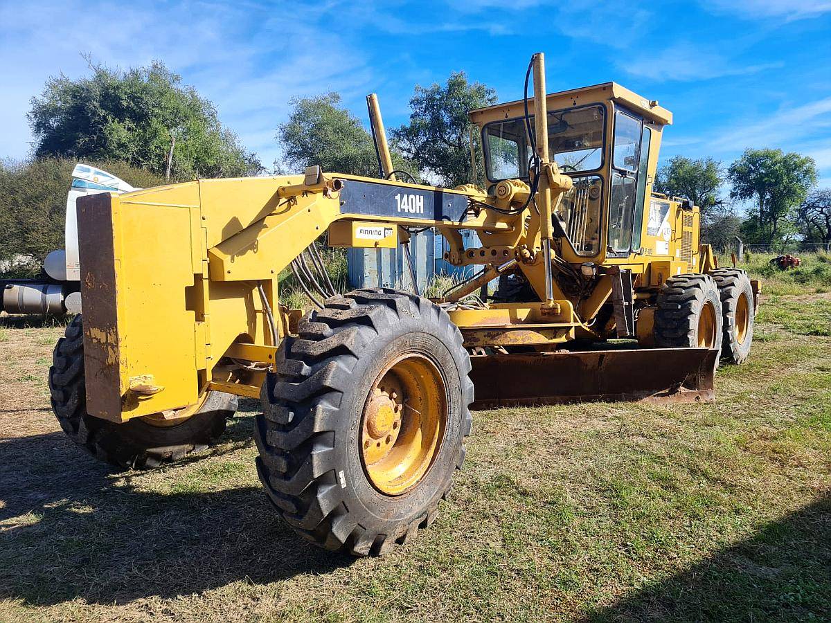 Motoniveladora Caterpillar 140h - 2007