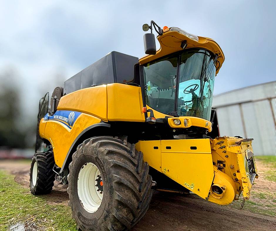 Cosechadora New Holland CR 6080