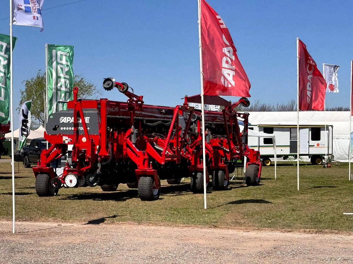 Sembradora Apache 27000 Nueva 26l 52,5 Neumática